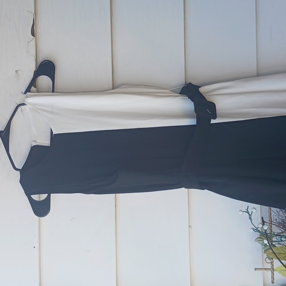 Elegant Black and White Maxi Dress